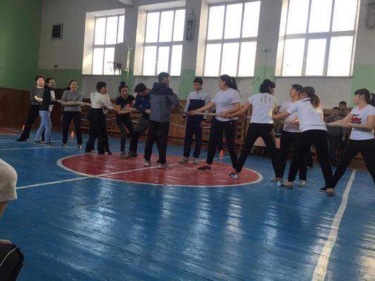 Мұғалімдер арасындағы спорттық эстафетасы өтті
